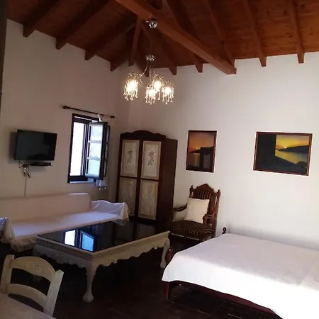 Traditional Apartments Plagiaki Néon Oítilon Extérieur photo