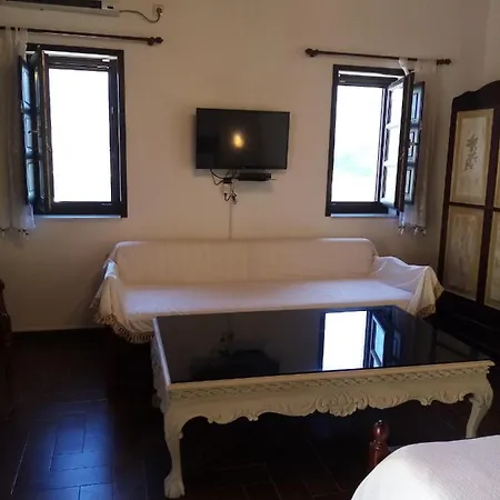 Traditional Apartments Plagiaki Néon Oítilon Extérieur photo