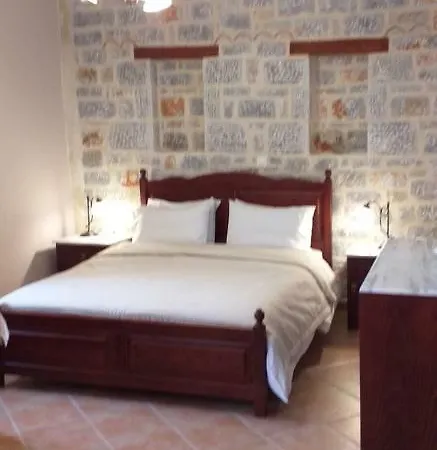 Traditional Apartments Plagiaki Néon Oítilon Extérieur photo