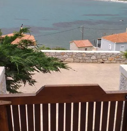 Traditional Apartments Plagiaki Néon Oítilon Extérieur photo