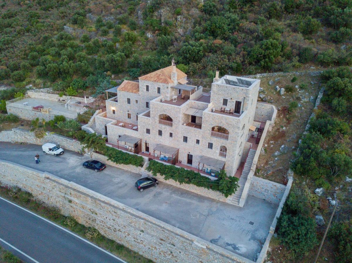 Traditional Plagiaki Appartement Néon Oítilon