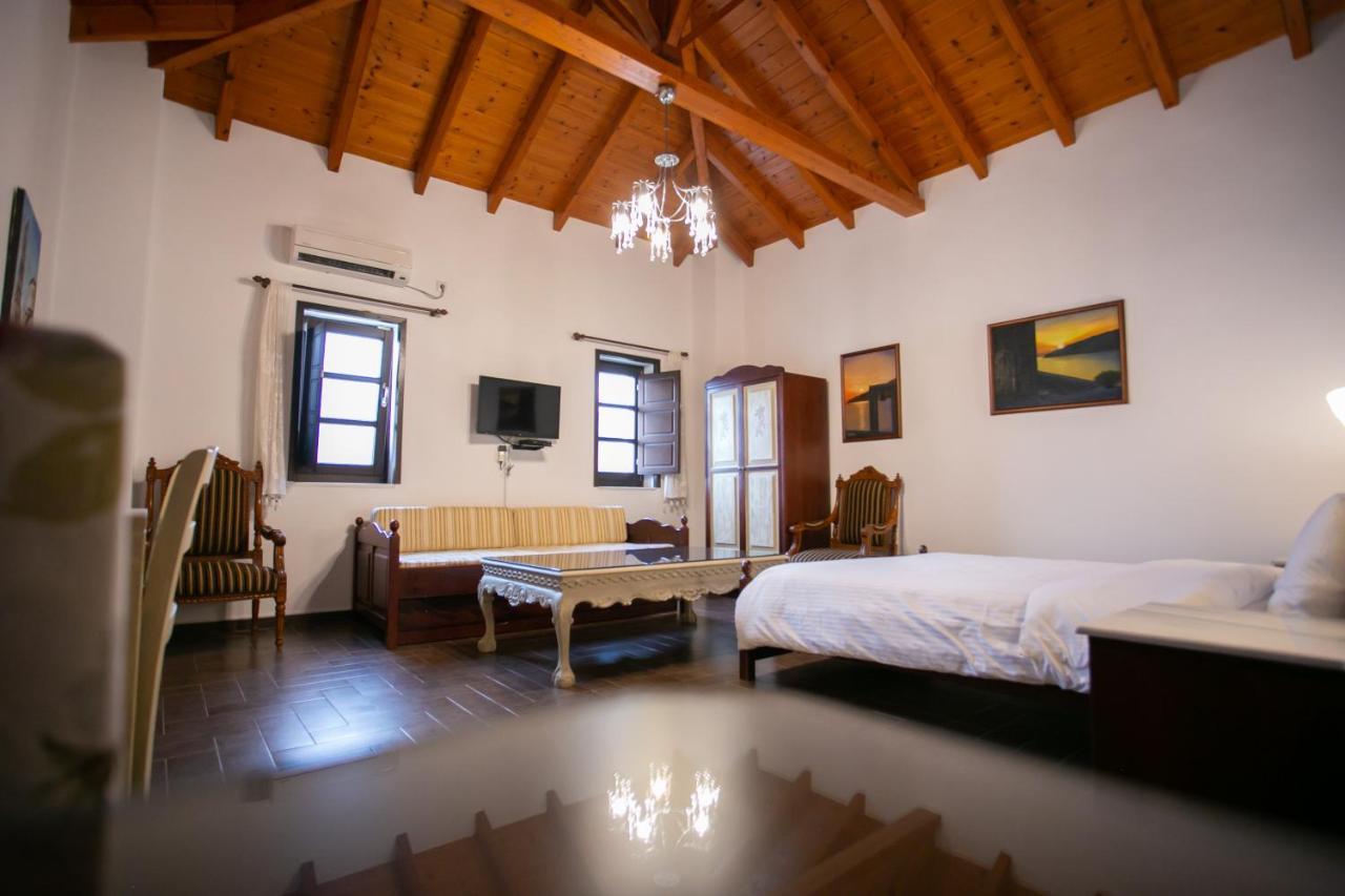Appartement Traditional Plagiaki Néon Oítilon