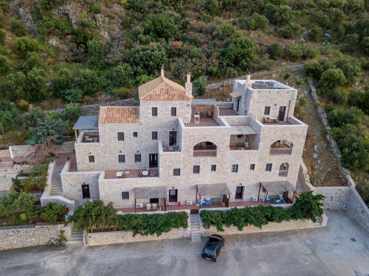 Appartement Traditional Plagiaki Néon Oítilon