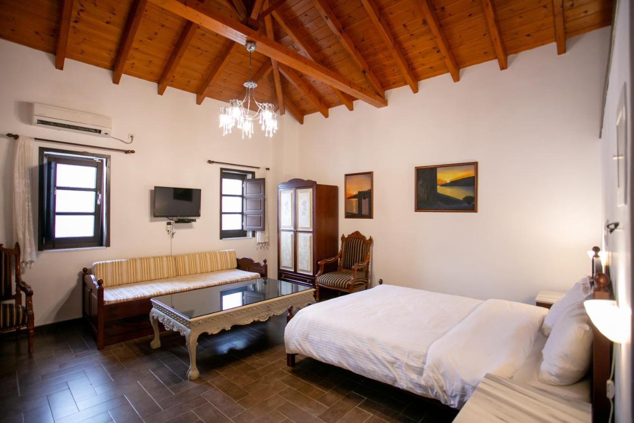 Appartement Traditional Plagiaki Néon Oítilon