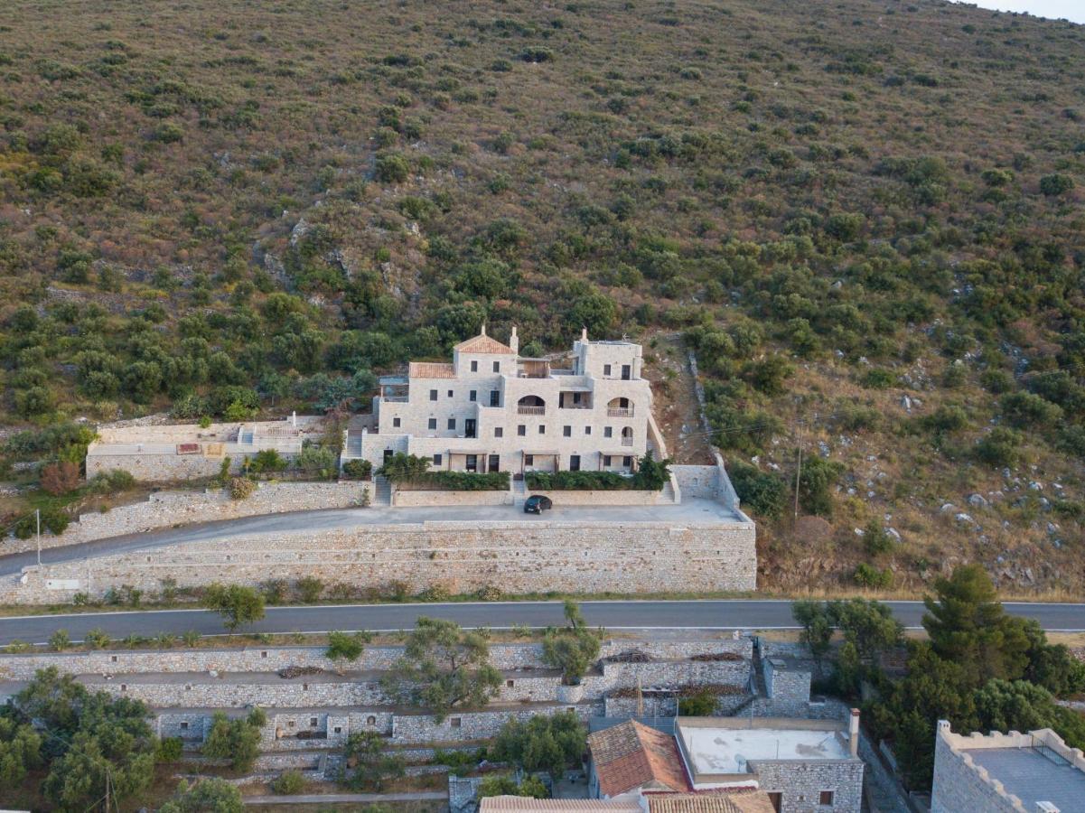 Appartement Traditional Plagiaki Néon Oítilon