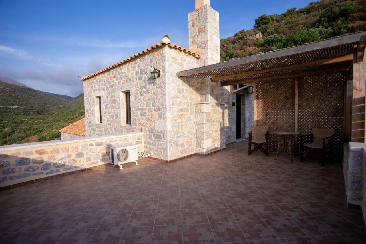 Appartement Traditional Plagiaki Néon Oítilon